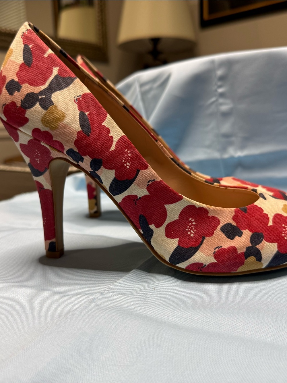 Kelly & Katie Red Floral Pointed-Toe Pumps